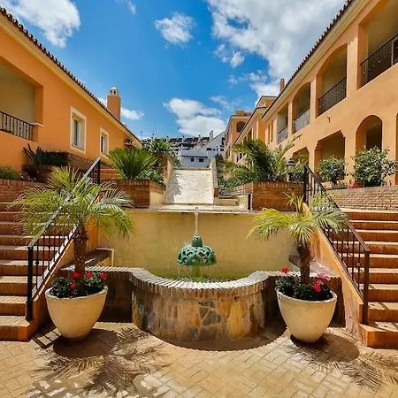 公寓 Luxury Banus Puerto Golf 马尔韦利亚